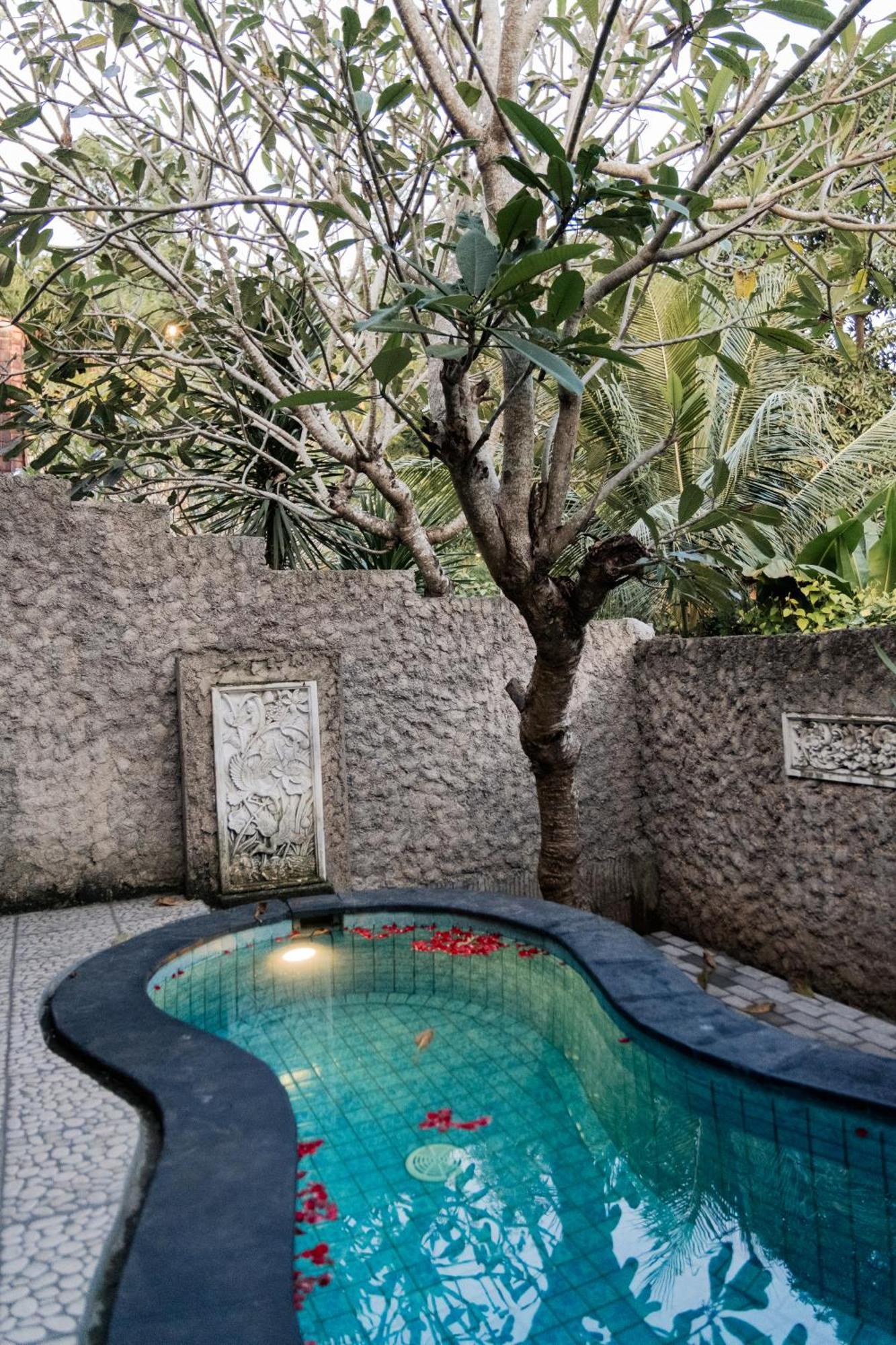 Yoki'S Bungalow Kuta  Luaran gambar
